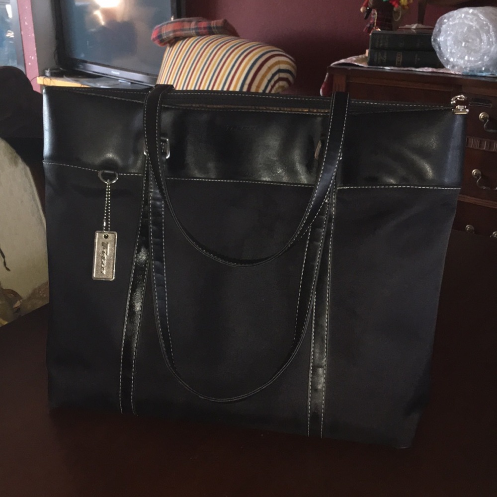 Targus laptop tote